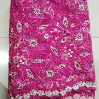 پارچه  خوش رنگ و دخترانه