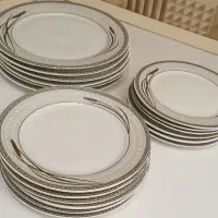 بشقاب و پیش دستی