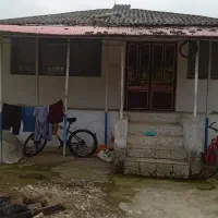 خانه محوطه با 300متر زمین70متر بنا سند دار