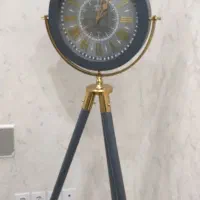 ساعت ایستاده