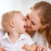 پرستار با خانه داری و اشپزی