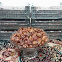 خرمای بدون هسته تازه وشسته شده