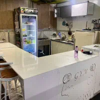 بوفه باشگاه در چهار‌راه معلم