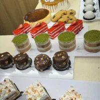 آموزش ۱۵ مدل کیک کافه‌ای ورکشاپ ۳ روزه