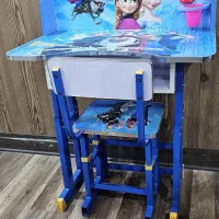 پرده و میز  تحریر