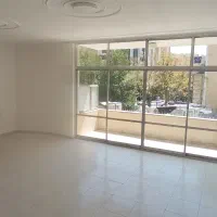 ۳ طبقه بر بزرگمهر
