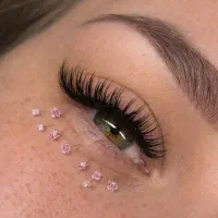 همکاری با آموزشگاه ها،مربی لاین مژه و ابرو