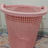سبد لباس و صندلی کودک
