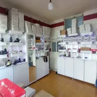 ویترین و قفسه تمام ام دی اف، ایینه دار در حد نو
