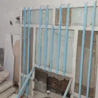 درب حال پذیرایی و پنجره