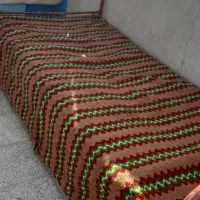 تخت آهنی