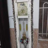ساعت ایستاده بسیار تمیز