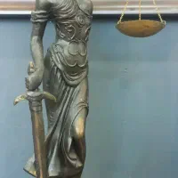 تندیس عدالت