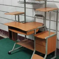 فروش میز کامپیوتر در حد نو