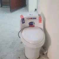 توالت فرنگی در حد نو