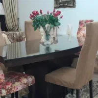 میز ناهار خوری سالم و تمیز