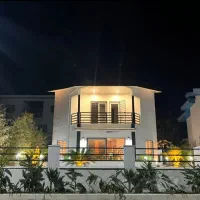 ویلا-مدرن-شیک-وزیبا-به-علت-مهاجرت-زیر-قیمت