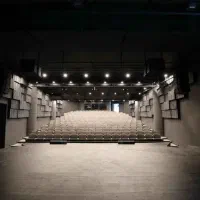 اجرای پرنده سیاه به کارگردانی نوید محمدزاده
