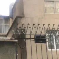 زمین با بنای قدیمی