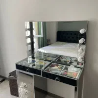 فروش‌ میز ارایشی در حد‌نو