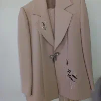 کت و دامن نو سایز۴۶ قیمت ۳۲۰۰ت