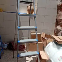نردبان ۷ پله کیهان و دو عدد چهارپایه