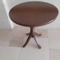 میز گرد در حد نو