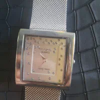 ساعت مچی در حد نو
