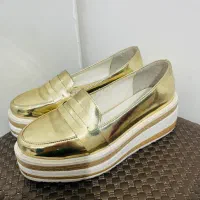 تعدادی کفش و کتونی شیک زیبا
