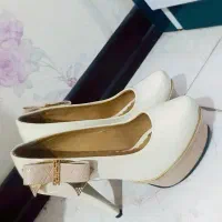 کفش پاشنه بلند