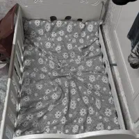 تخت به همراه تشک