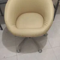 تعدادی صندلی آرایشگاهی دست دوم بفروش میرسد