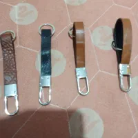 جای کلیدی قلابدار چرم