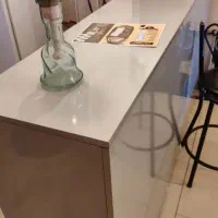 میز جلوی کافه رستوران