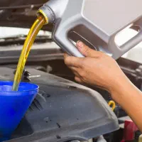 دوره صفر تا صد تعویض روغن خودرو با مدرک معتبر