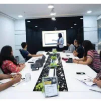 شرکتی بزرگ باحقوق ثابت نیرو استخدام میکند