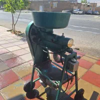 دستگاه آبمیوه گیری