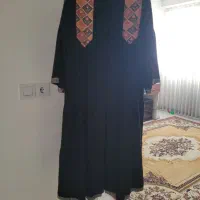 یک مانتو مجلسی. زرکوب در حد نو یک بار هم نشستم