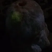 سنگی که با چراغ روشن میشه