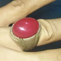نگین یاقوت