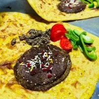 صندوق داری و سالن دار و آشپز و خدمات