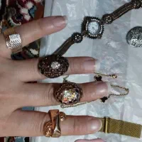 تعدادی اکسسوری