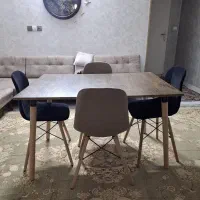 میز نهار خوری 4نفره در حد نو