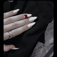 کاشت ناخن و آموزش ۵۵۰ با ۴ سال سابقه کار