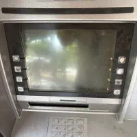 دستگاه عابر بانک سالم و تمیز