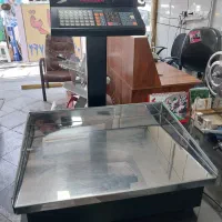 ترازوی رادین ۷۰کیلو جدید ومحک۵۰و۷۰کیلو ۸رقم