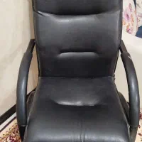 صندلی اداری (انتظار)