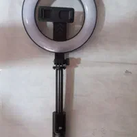 چراغ پایه دار موبایل