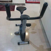 دوچرخه ثابت ورزشی