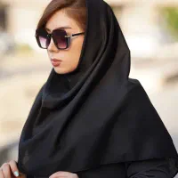 مقنعه مشکی روپوش سفید هدبند تاپ